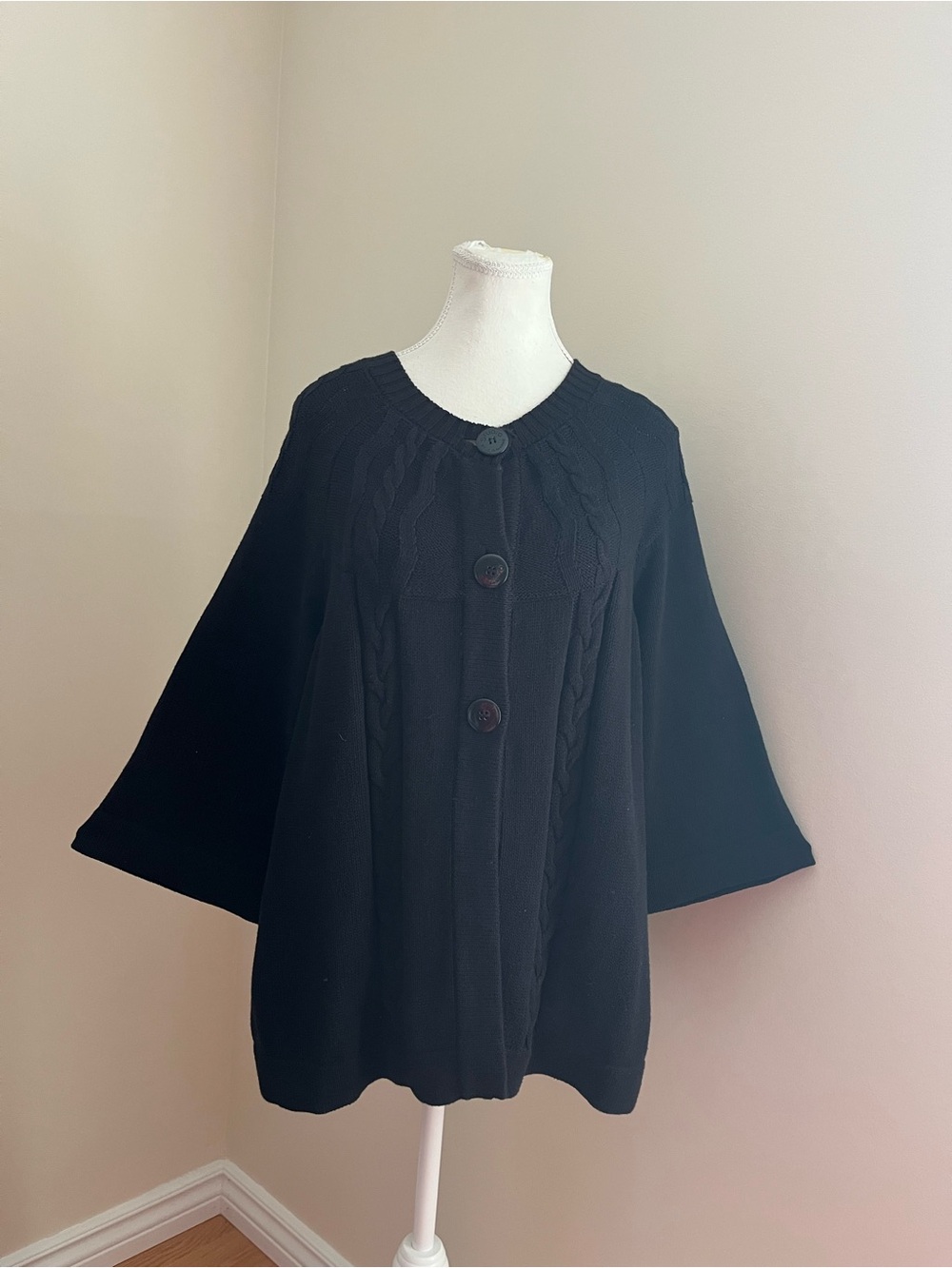 Liz Claiborne Black Cable-Knit Button Front cardigan